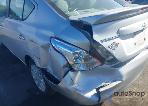 2013 Nissan Versa 1.6 Sv z USA, uszkodzony, nr VIN 3N1CN7AP5DL819200